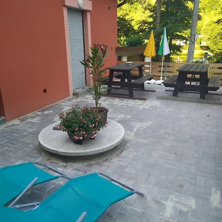 Na Rece Sazave Nyaraló Samopše